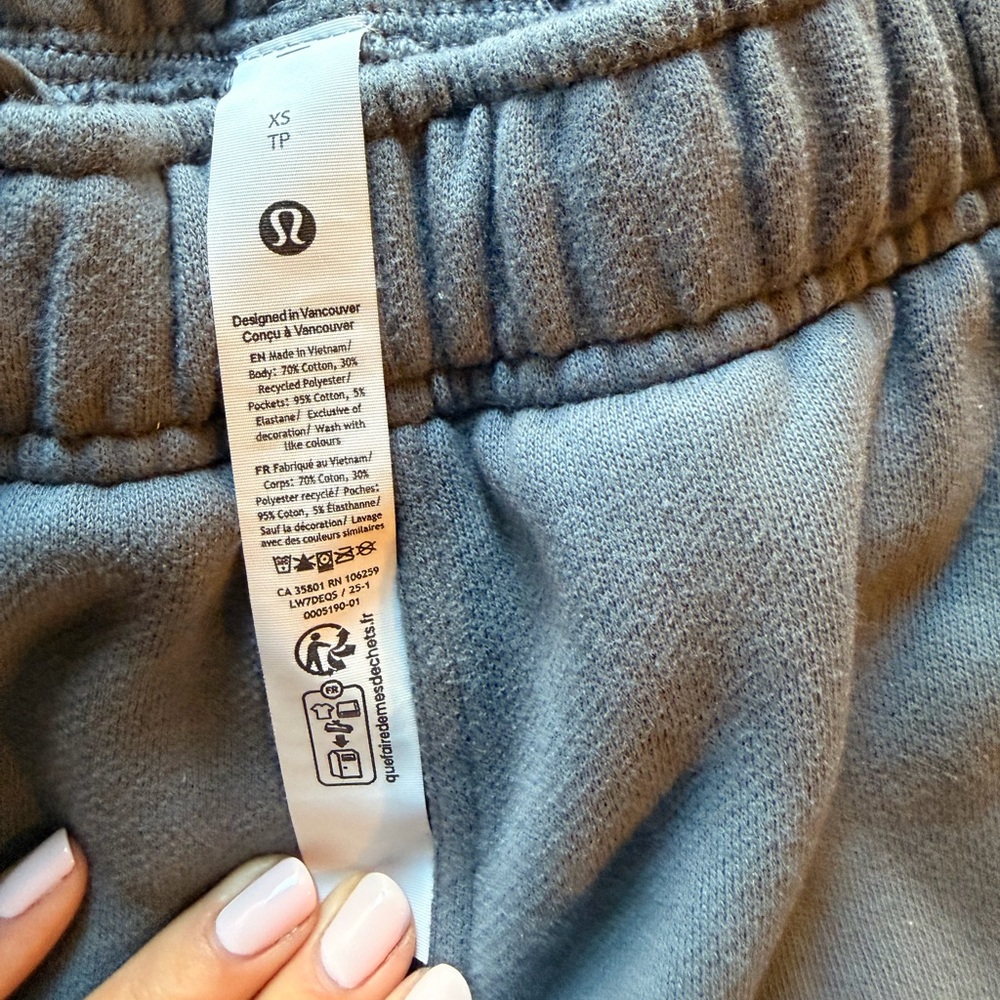Lululemon lounge set - Picture 2 of 5